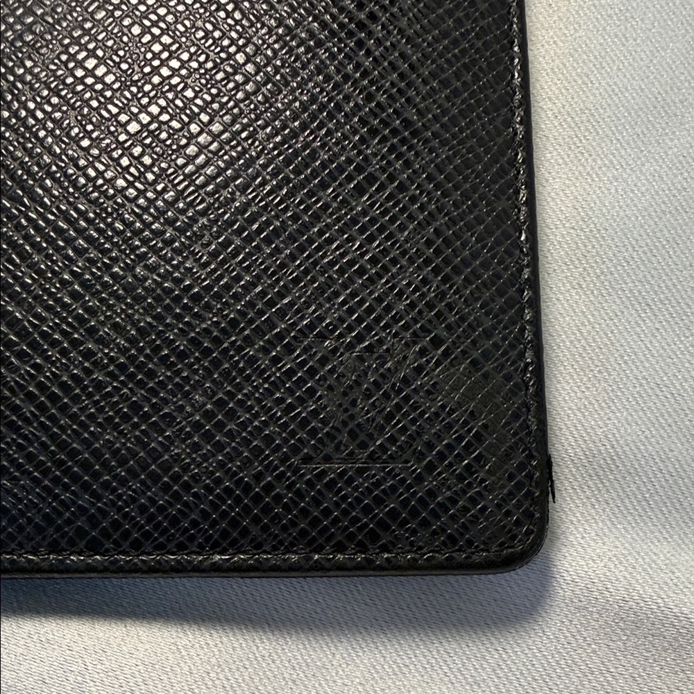 Pre-Loved Louis Vuitton Brazza Wallet in Black Leather - Picture 4 of 6